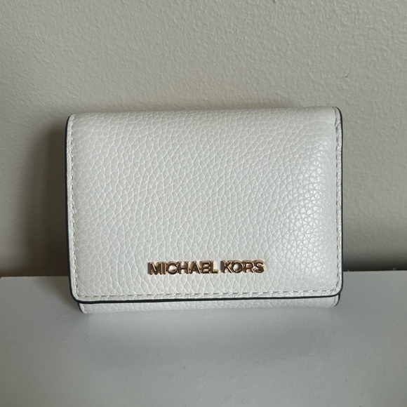 Michael Kors Handbags - Michael Kors White Wallet